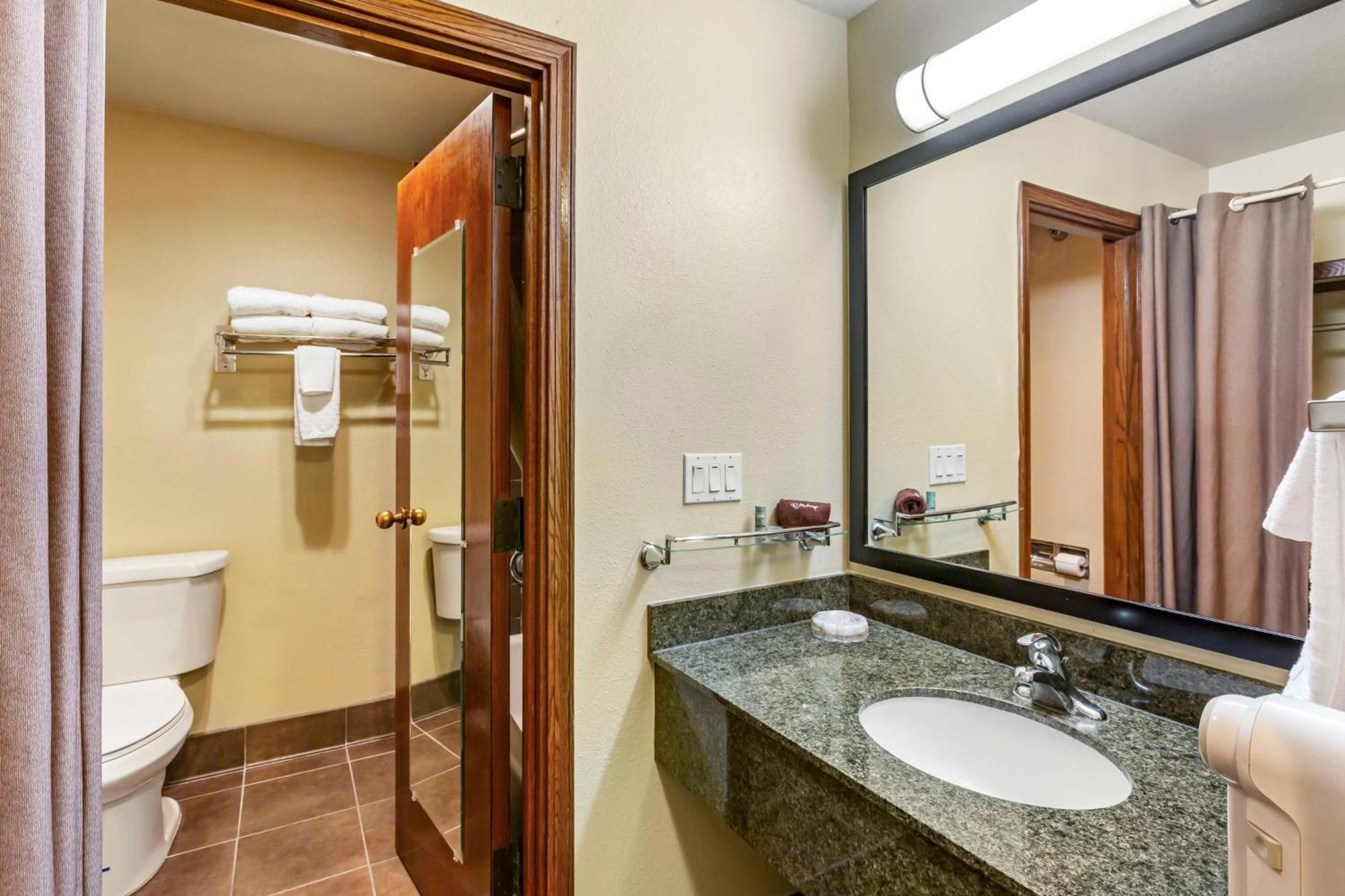 Western 3* Elko